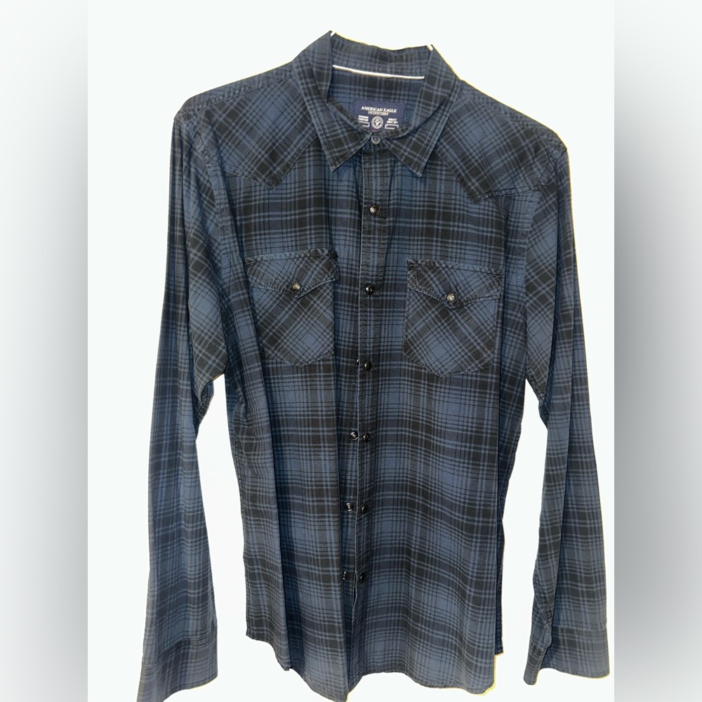 American Eagle Outfitters Navy Plaid Button Down Shirt